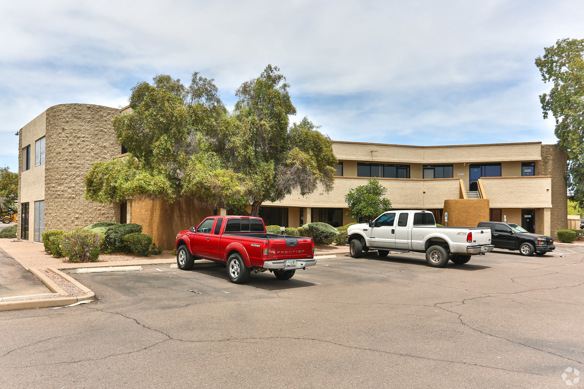 127 W Juanita Ave, Mesa, AZ à louer Photo de l’immeuble– Image 1 sur 7