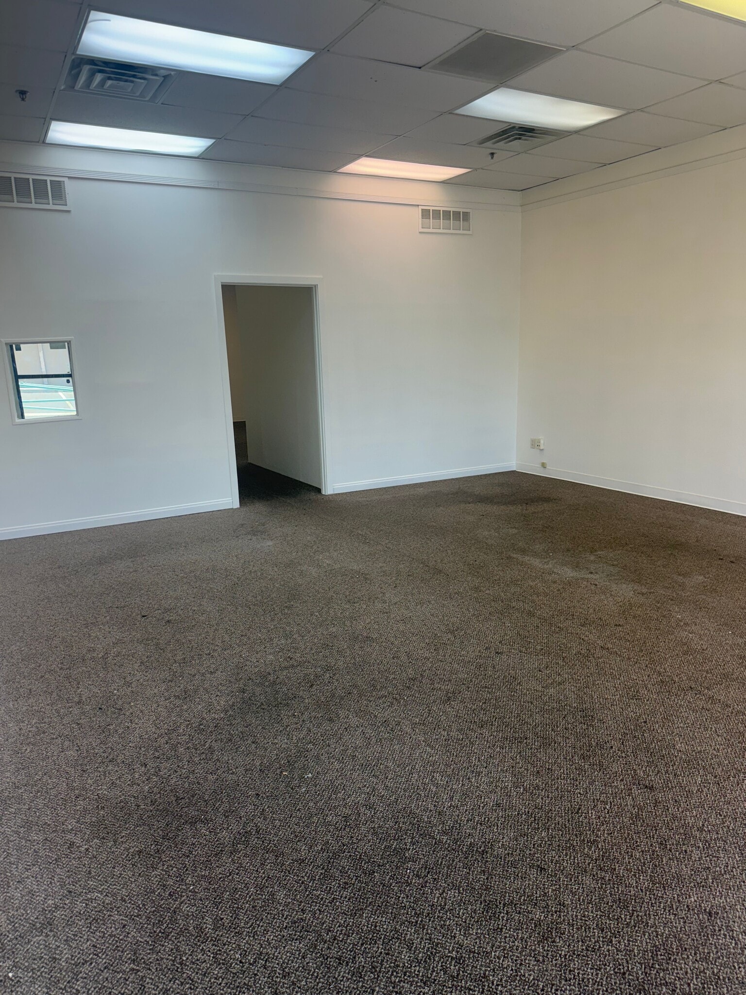 3380 E Russell Rd, Las Vegas, NV à louer Photo intérieure– Image 1 sur 3