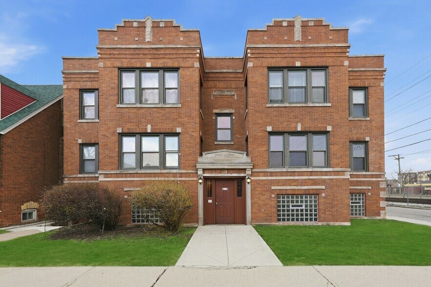 2119 S 51st Ave, Cicero, IL à vendre - Photo de l’immeuble – Image 1 sur 24