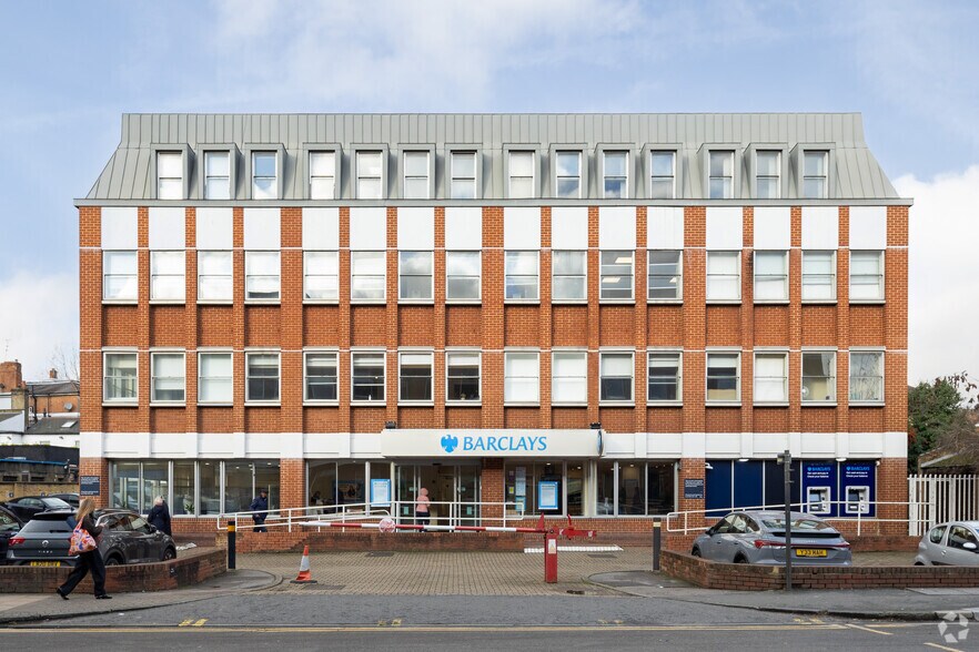 8 Alexandra Rd, Londres à louer - Photo principale – Image 1 sur 2