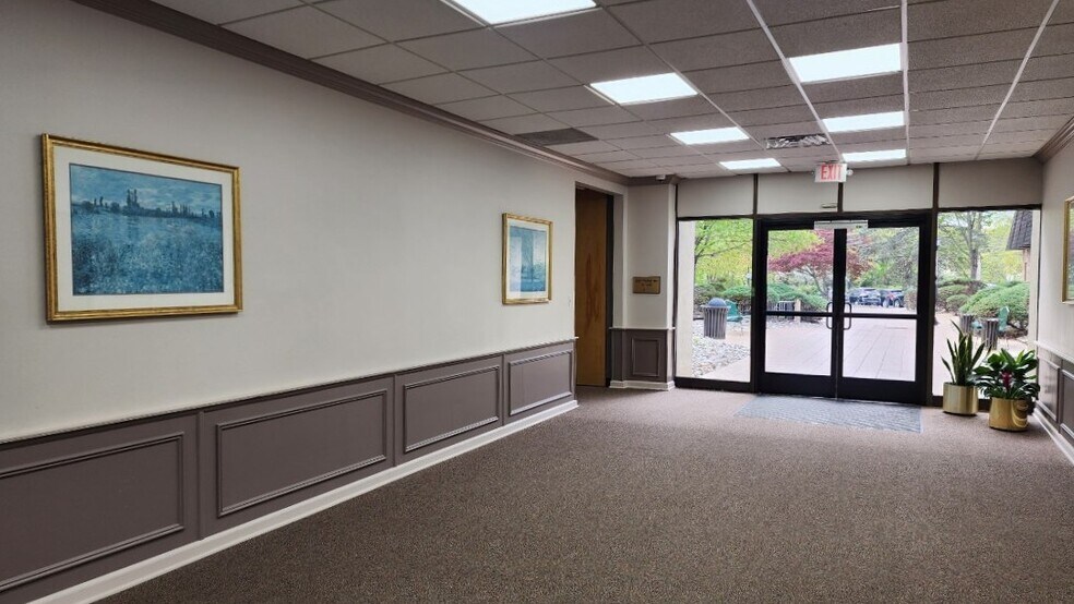14 Ridgedale Ave, Cedar Knolls, NJ à louer - Hall d’entrée – Image 3 sur 6