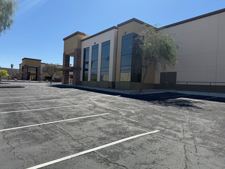 2550 Landon Dr, Bullhead City, AZ à vendre - Photo de l’immeuble – Image 2 sur 7