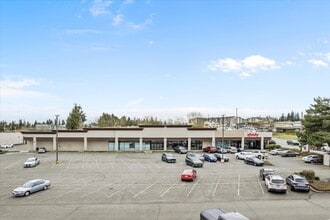 7601-7621 Evergreen Way, Everett, WA à louer Photo de l’immeuble– Image 1 sur 2
