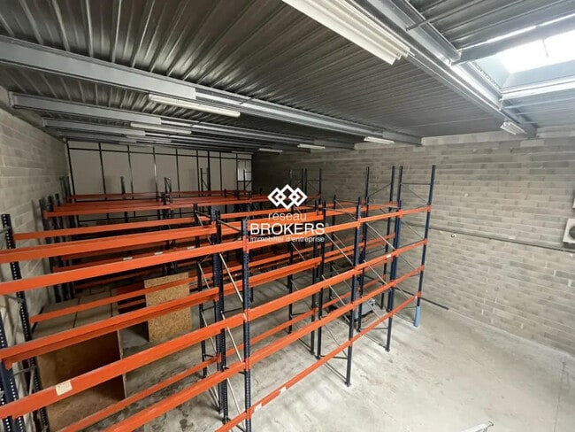 Plus de détails pour Industriel/Logistique à louer