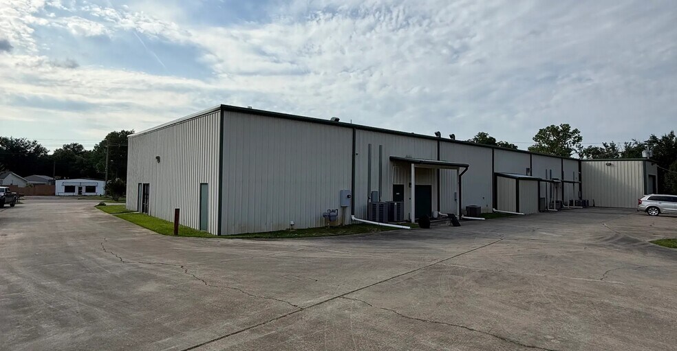 1976 Highway 43 N, Canton, MS à louer - Photo de l’immeuble – Image 3 sur 5