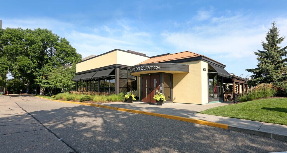 6750 France Ave S, Edina, MN à louer - Photo de l’immeuble – Image 3 sur 5