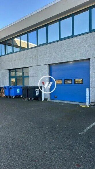 Bureau dans Roissy-en-France à louer - Photo de l’immeuble – Image 2 sur 3