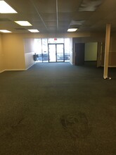 6715 Bandera Rd, San Antonio, TX à louer Photo intérieure– Image 1 sur 2