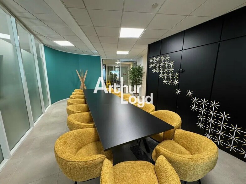 Bureau dans SOPHIA ANTIPOLIS à louer - Photo de l’immeuble – Image 2 sur 12