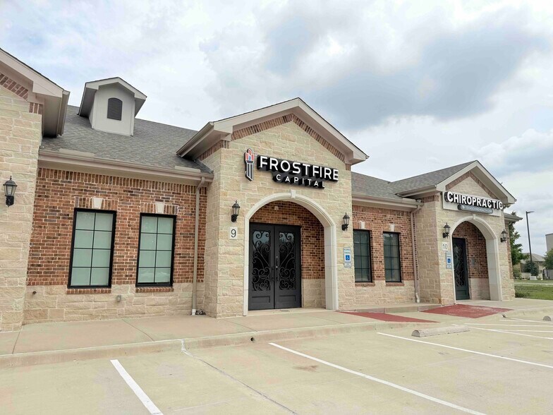 2797 S Stonebridge Dr, McKinney, TX à vendre - Photo de l’immeuble – Image 2 sur 4