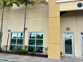 10380 W State Road 84, Davie, FL à louer Photo intérieure– Image 2 sur 11