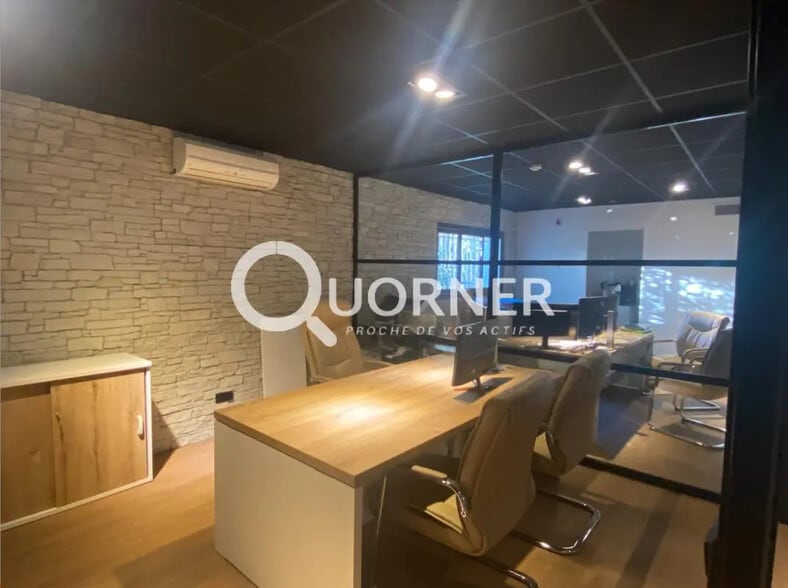 Local commercial dans Puget-sur-Argens à vendre - Photo intérieure – Image 1 sur 2