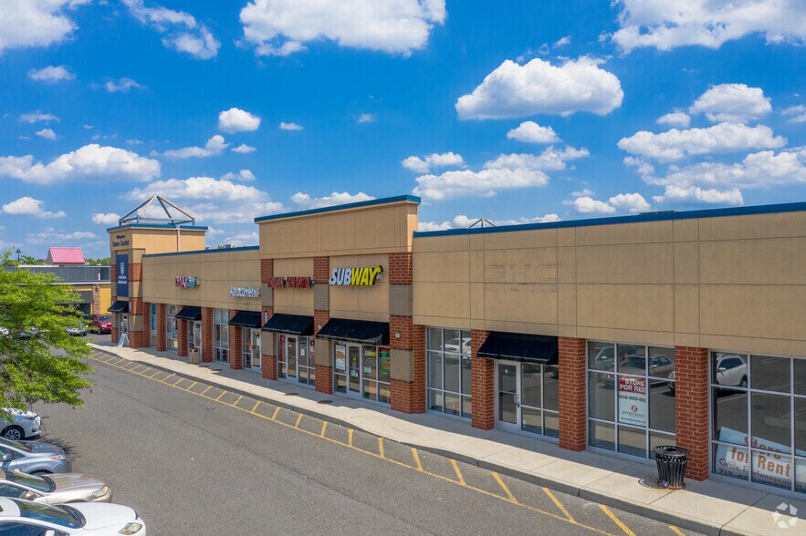 4376 Route 130, Willingboro, NJ à louer - Photo de l’immeuble – Image 2 sur 27