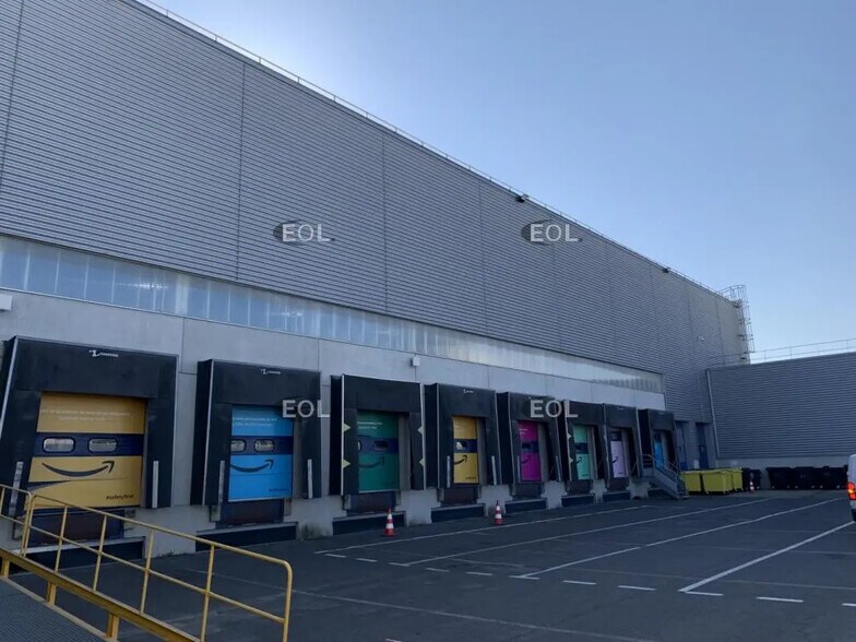 Industriel/Logistique dans Bonneuil-sur-Marne à louer - Photo de l’immeuble – Image 2 sur 9