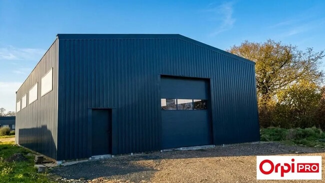 Plus de détails pour Local d'activités à louer