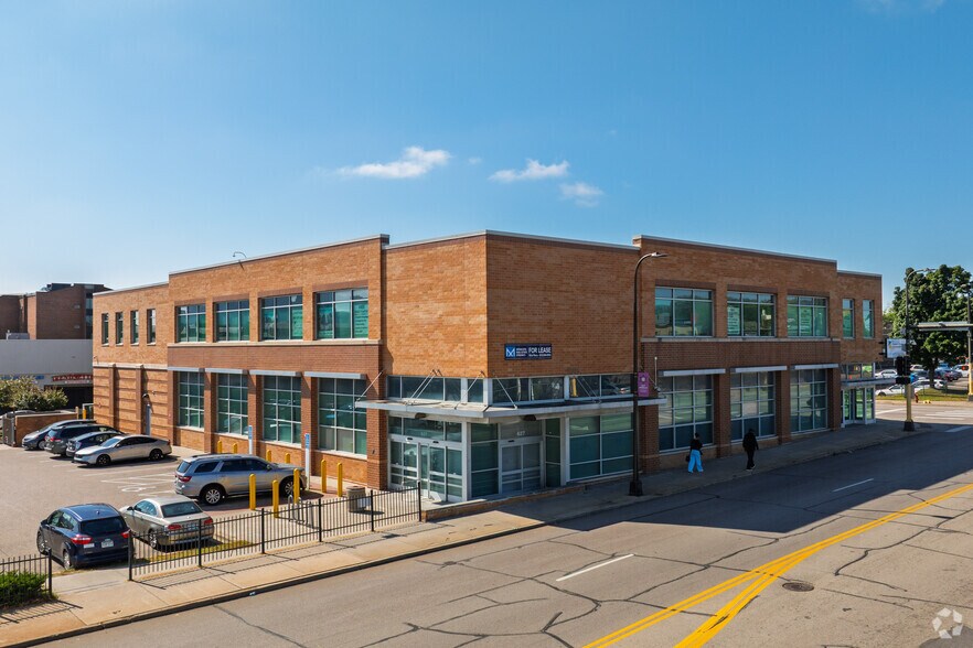 519-621 W Broadway Ave, Minneapolis, MN à louer - Photo principale – Image 3 sur 4