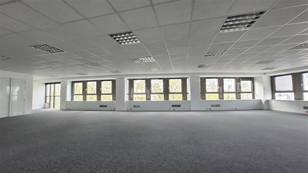 Bureau dans La Garenne-Colombes à louer - Photo intérieure – Image 1 sur 7