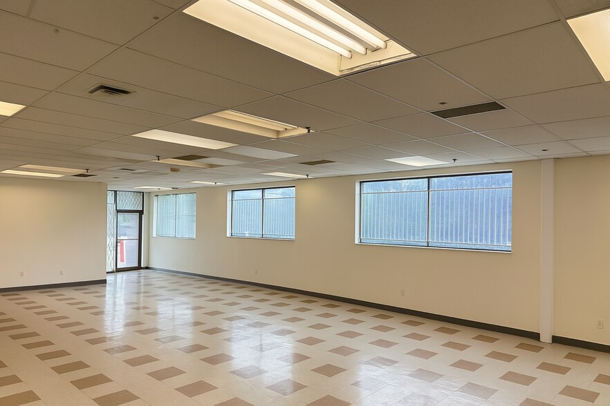 9780 Bramalea Rd, Brampton, ON à louer - Photo intérieure – Image 2 sur 5