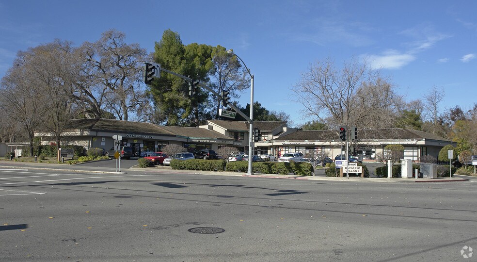 2400 Olympic Blvd, Walnut Creek, CA à louer - Photo principale – Image 1 sur 2