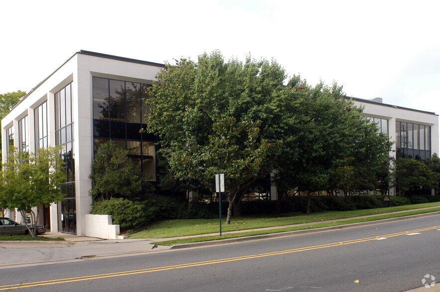 745 Olive St, Shreveport, LA à louer - Photo de l’immeuble – Image 2 sur 2