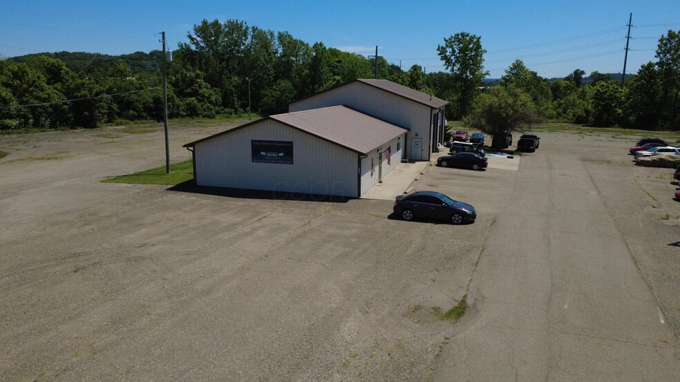 438 S Ewing St, Lancaster, OH à vendre - Photo de l’immeuble – Image 3 sur 5