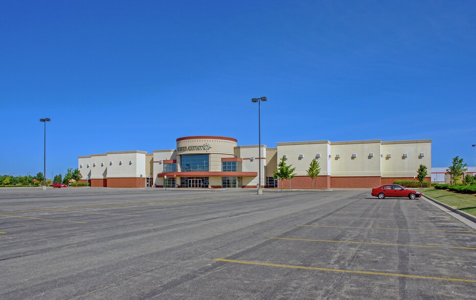 3000 Commerce Crossing Rd, Walled Lake, MI à louer - Photo principale – Image 1 sur 1