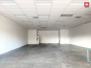 9050-9070 Van Nuys Blvd, Panorama City, CA à louer Photo intérieure– Image 1 sur 5