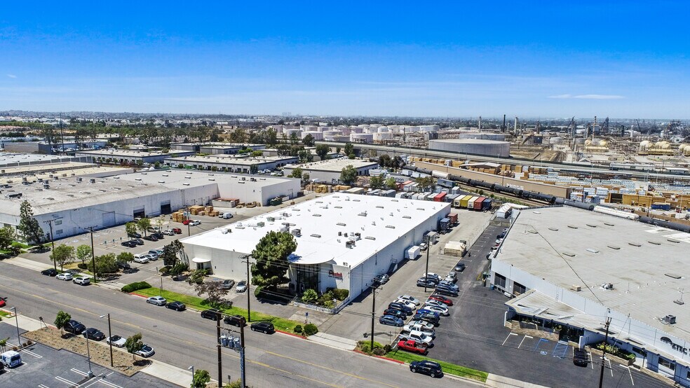 2715-2815 Columbia St, Torrance, CA à vendre - Photo de l’immeuble – Image 1 sur 3