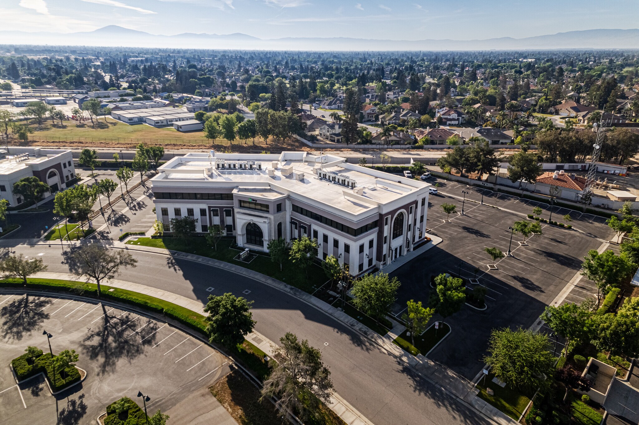 11117 River Run Blvd, Bakersfield, CA à louer Photo principale– Image 1 sur 13