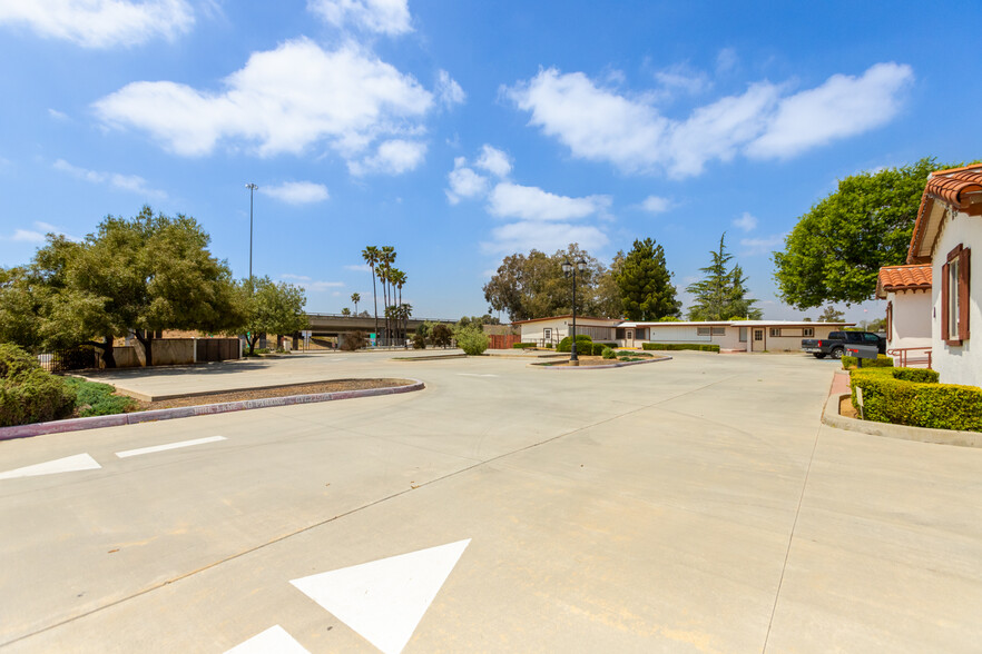 635 Veile Ave, Beaumont, CA à louer - Photo de l’immeuble – Image 2 sur 31