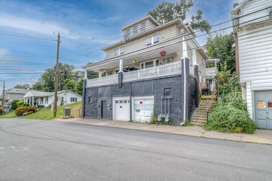277 E Spring St, Nanticoke, PA à vendre - Photo de l’immeuble – Image 3 sur 31
