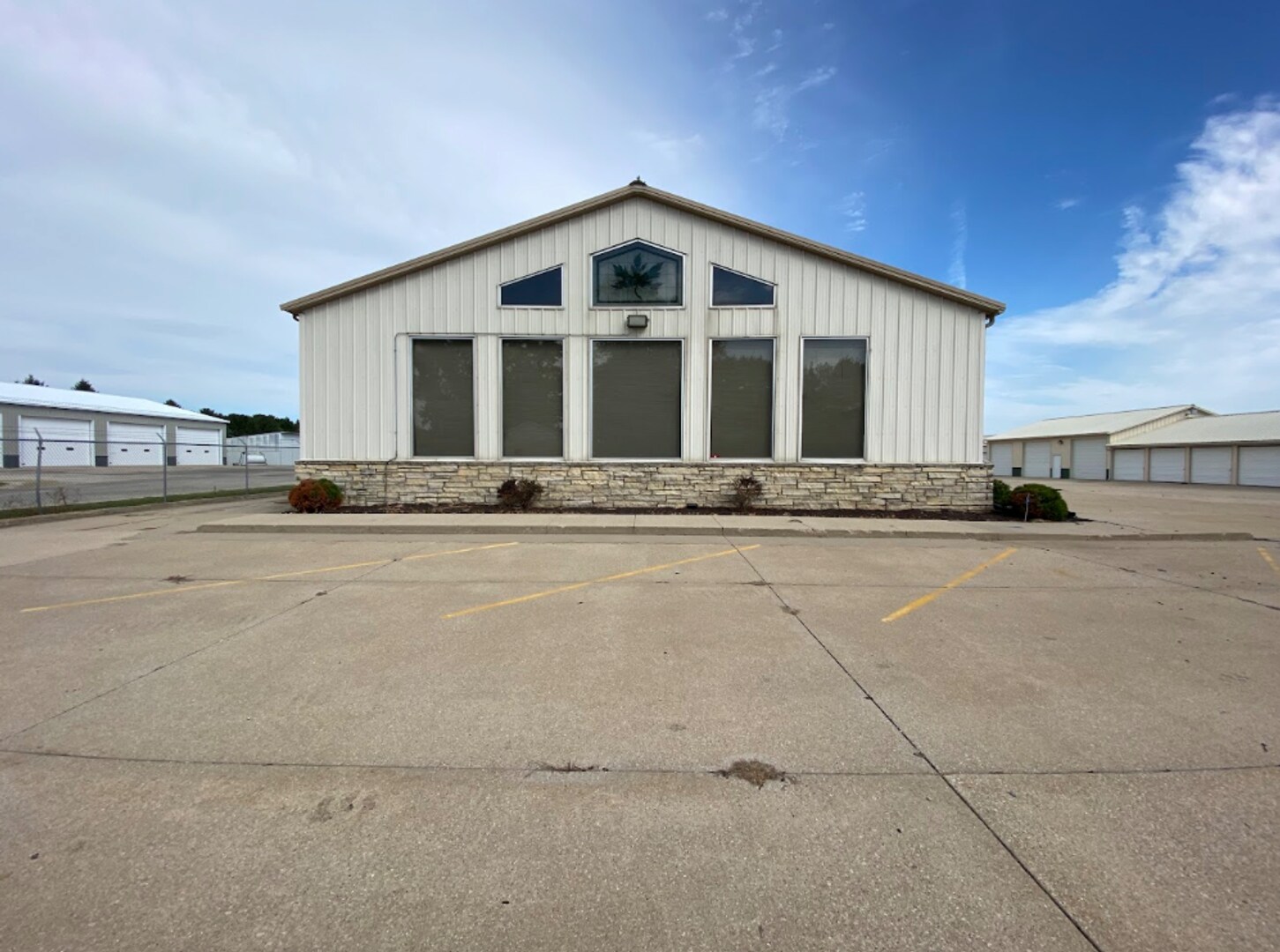 780 S Chicago St, Geneseo, IL à louer Photo principale– Image 1 sur 11