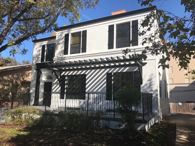 506 W 12th St, Austin, TX à louer Photo de l’immeuble– Image 1 sur 5