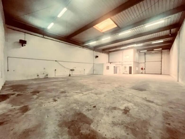 Bureau dans Coignières à louer - Photo intérieure – Image 3 sur 9