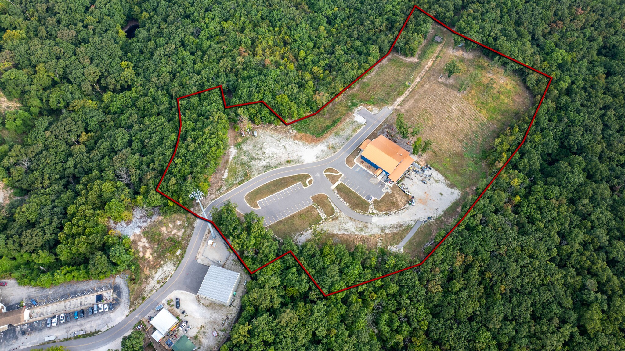 100 Grand Vintners Lane, Lake Ozark, MO à vendre Photo principale– Image 1 sur 46