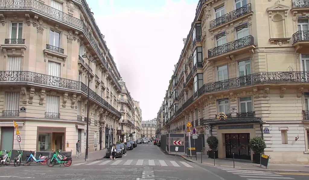 Local commercial dans Paris à louer Photo de l’immeuble– Image 1 sur 3