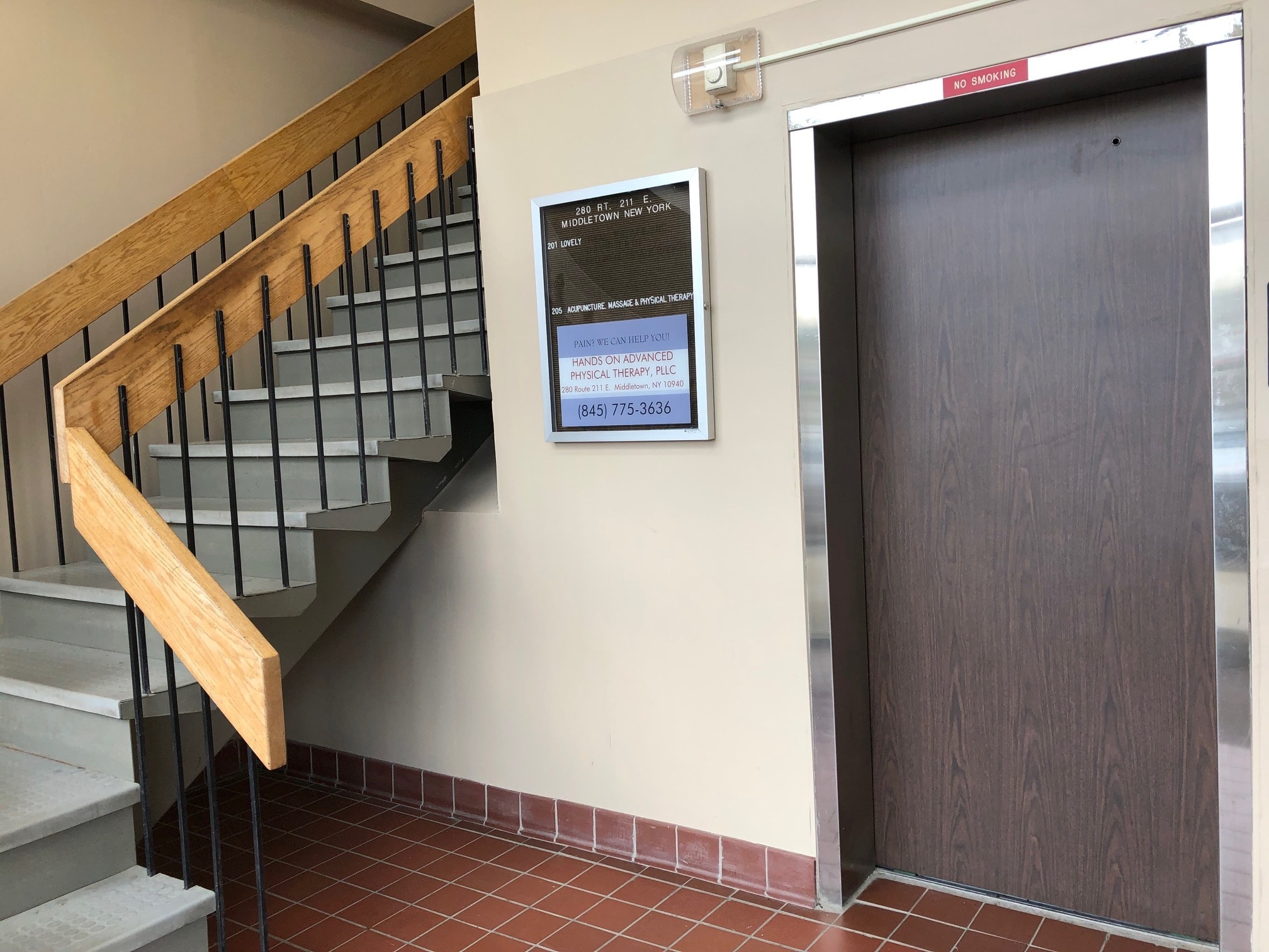 280 Route 211 E, Middletown, NY à louer Hall d’entrée– Image 1 sur 5