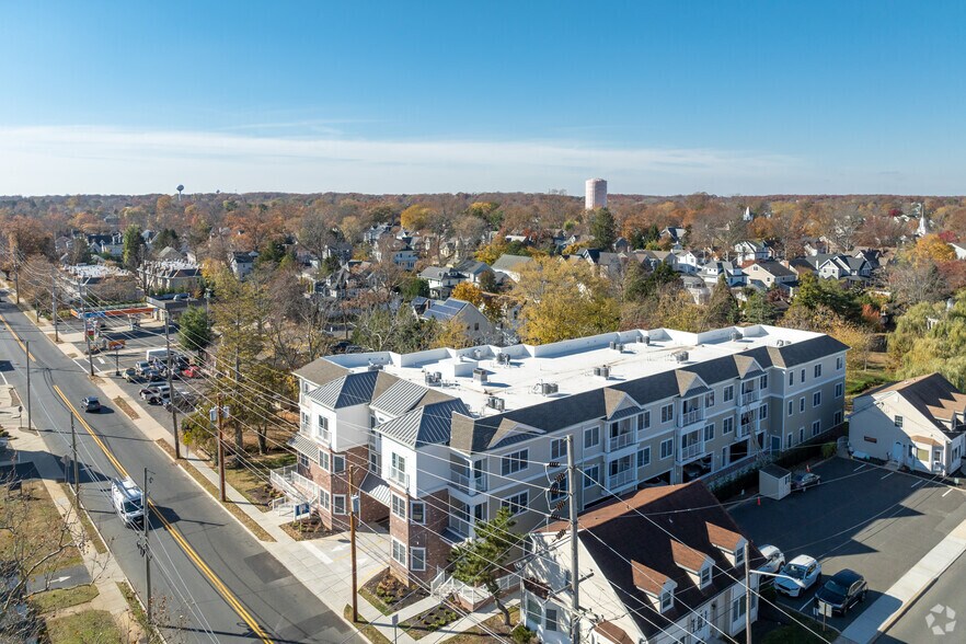 33 Union Ave, Manasquan, NJ à vendre - Photo de l’immeuble – Image 3 sur 111