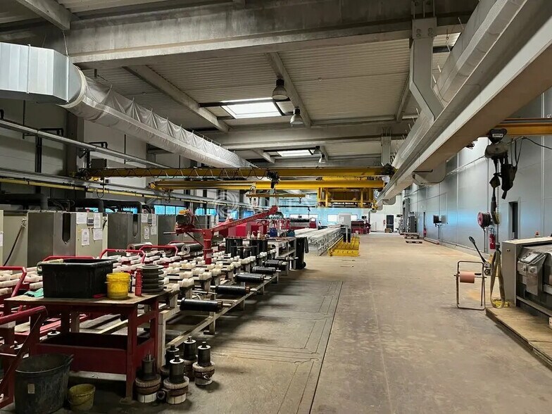 Local d’activités dans Sonzay à louer - Photo intérieure – Image 1 sur 9