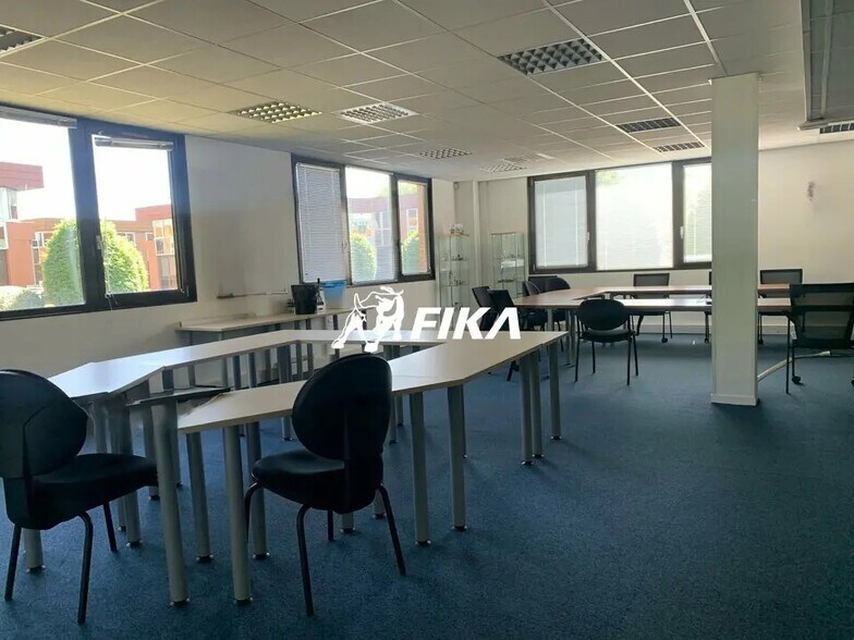 Bureau dans Labège à louer - Photo de l’immeuble – Image 1 sur 11