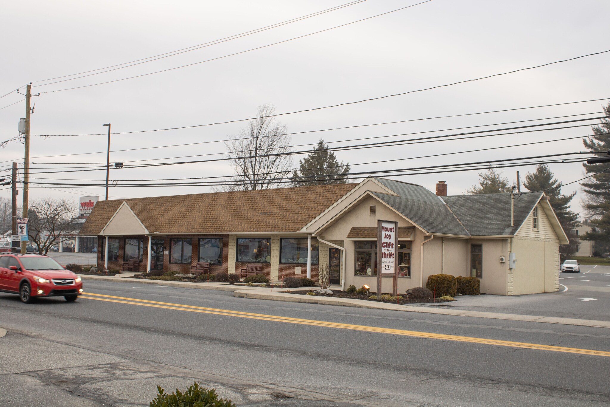 413 W Main St, Mount Joy, PA à vendre Photo principale– Image 1 sur 6