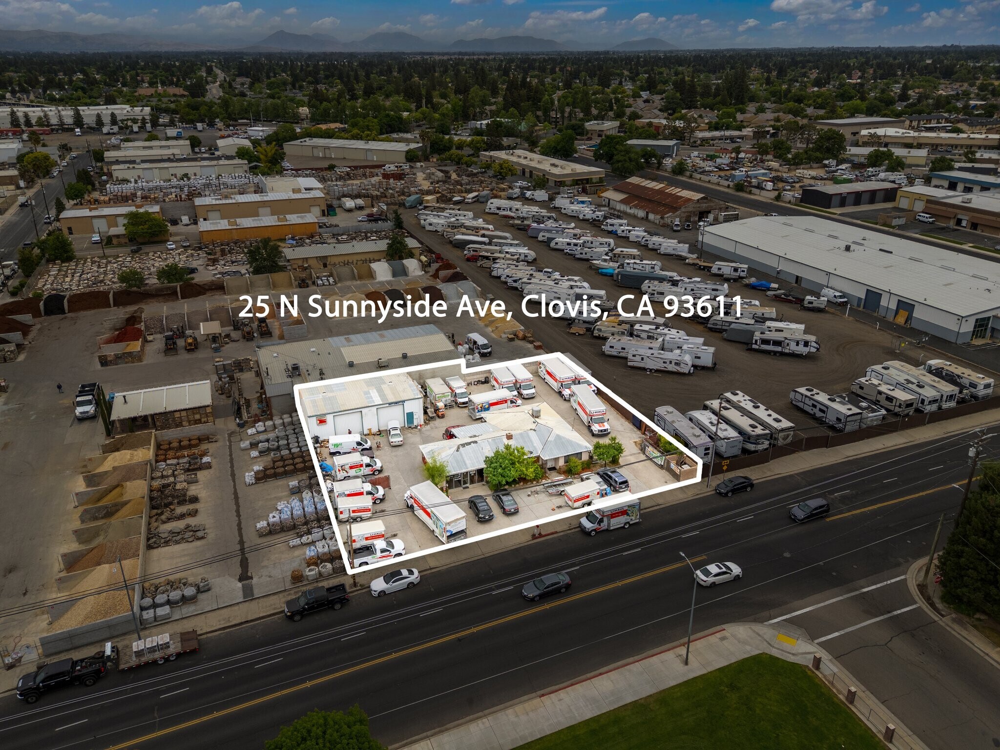 25 Sunnyside Ave, Clovis, CA à vendre Aérien– Image 1 sur 13