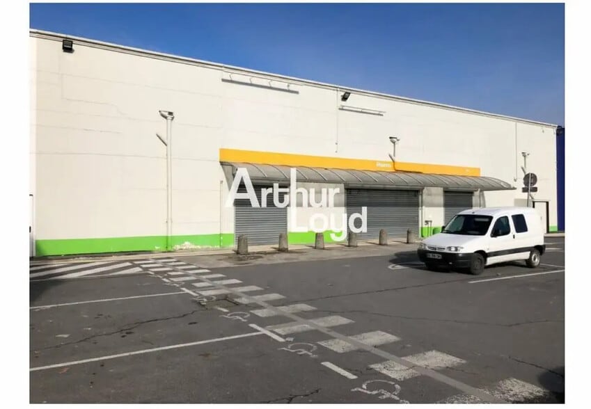 Local commercial dans Reims à louer - Photo de l’immeuble – Image 1 sur 5