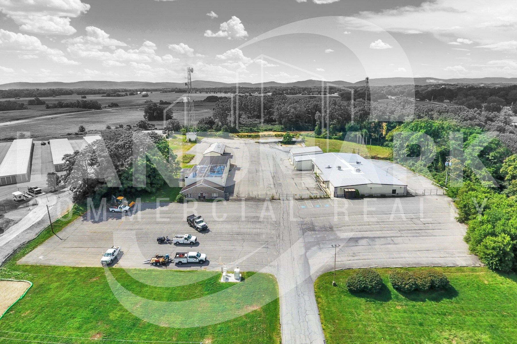 1765 W Trindle Rd portefeuille de 2 biens à vendre sur LoopNet.fr Photo principale– Image 1 sur 2