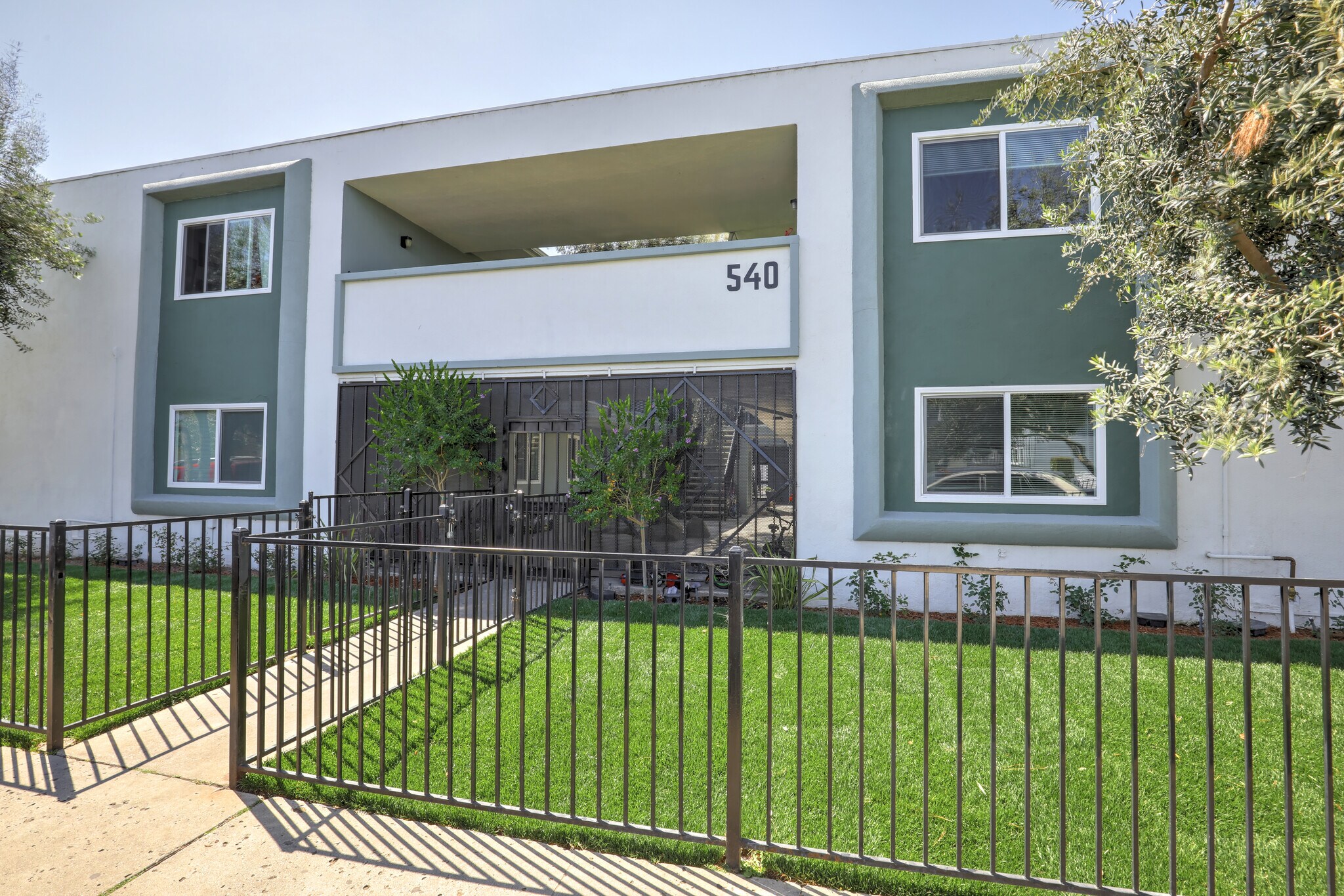 540 Cuesta Del Mar Dr, Oxnard, CA à vendre Photo de l’immeuble– Image 1 sur 6