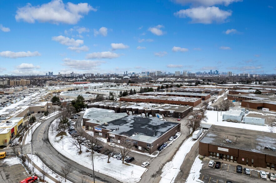 898-908 Magnetic Dr, Toronto, ON à louer - Aérien – Image 3 sur 3