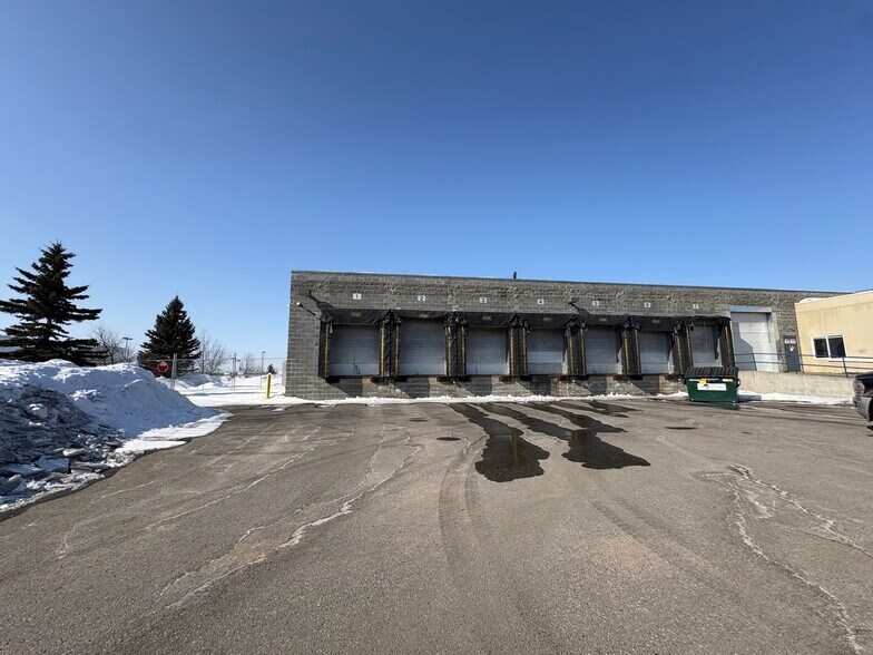 431 E 104th Ave, Anchorage, AK à louer - Photo de l’immeuble – Image 2 sur 20