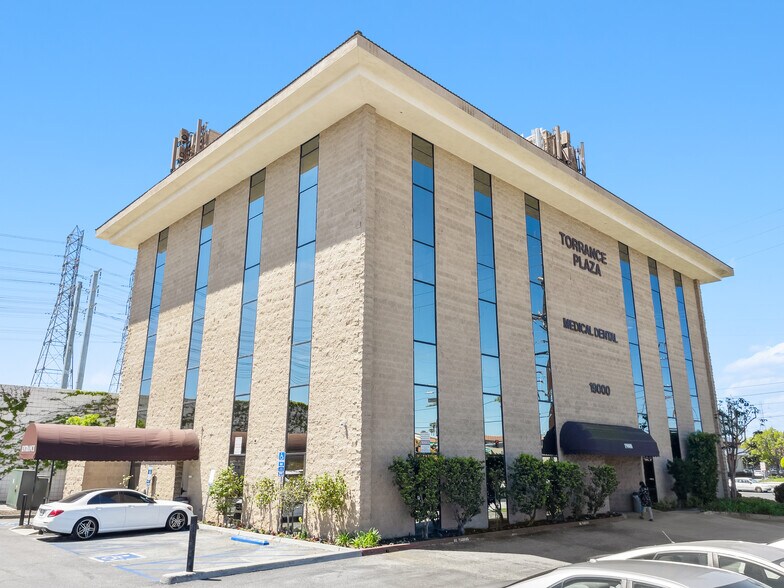 19000 Hawthorne Blvd, Torrance, CA à louer - Photo de l’immeuble – Image 2 sur 11