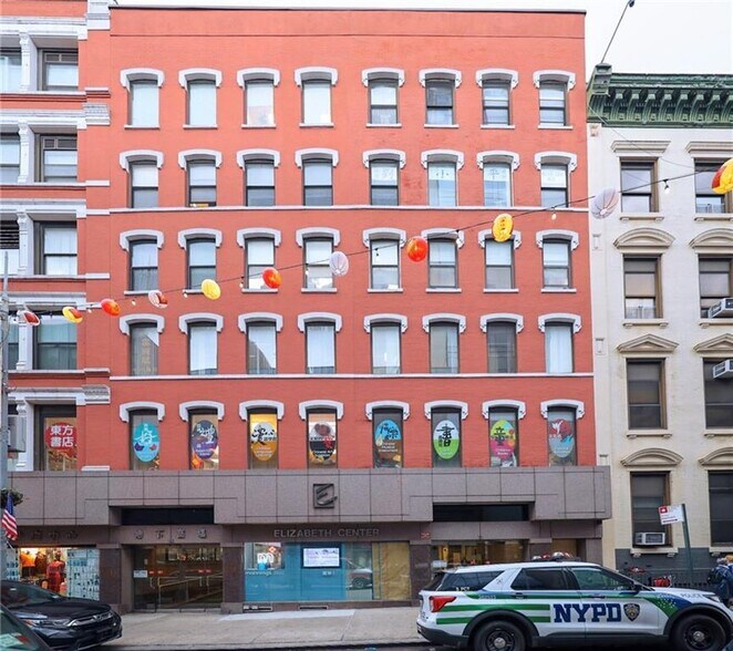 13-17 Elizabeth St, New York, NY à vendre - Photo de l’immeuble – Image 1 sur 13