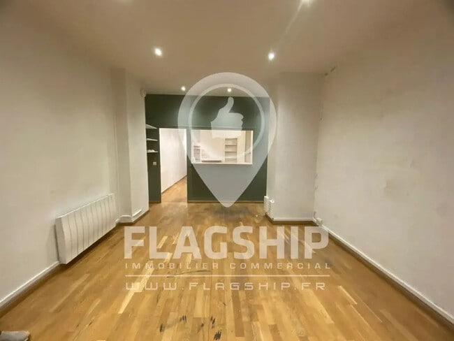 Plus de détails pour Local commercial à vendre